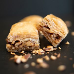 Baklawa de nueces con canela